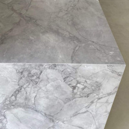 Bar em Ultracompact Carrara Grey